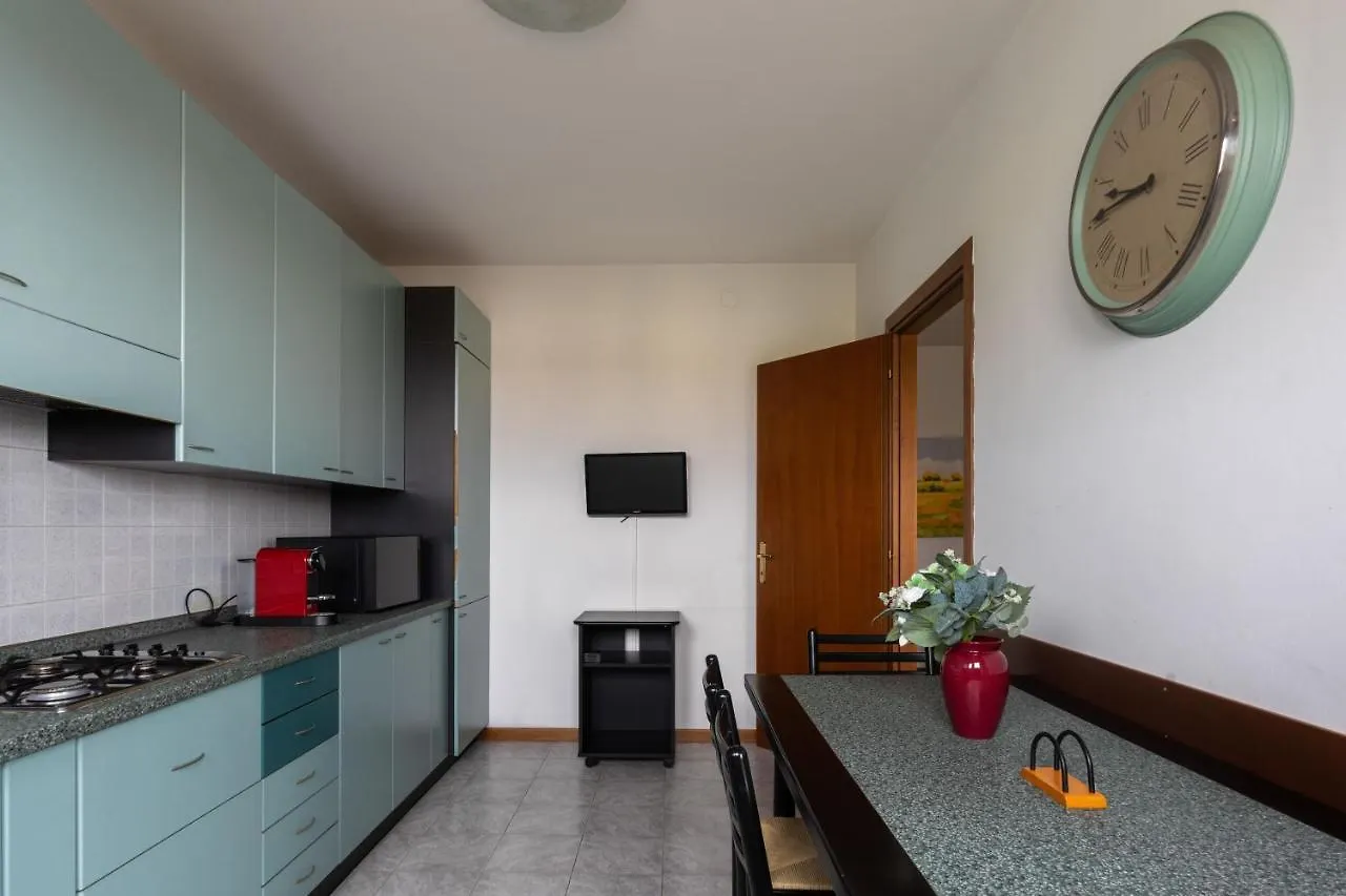 Borgo Roma Spacious Apartment - con parcheggio Verona