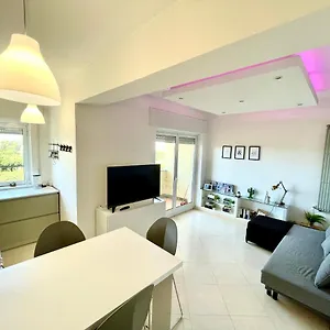 https://appartamento-luminoso-con-vista-pineta.it-romehotels.com