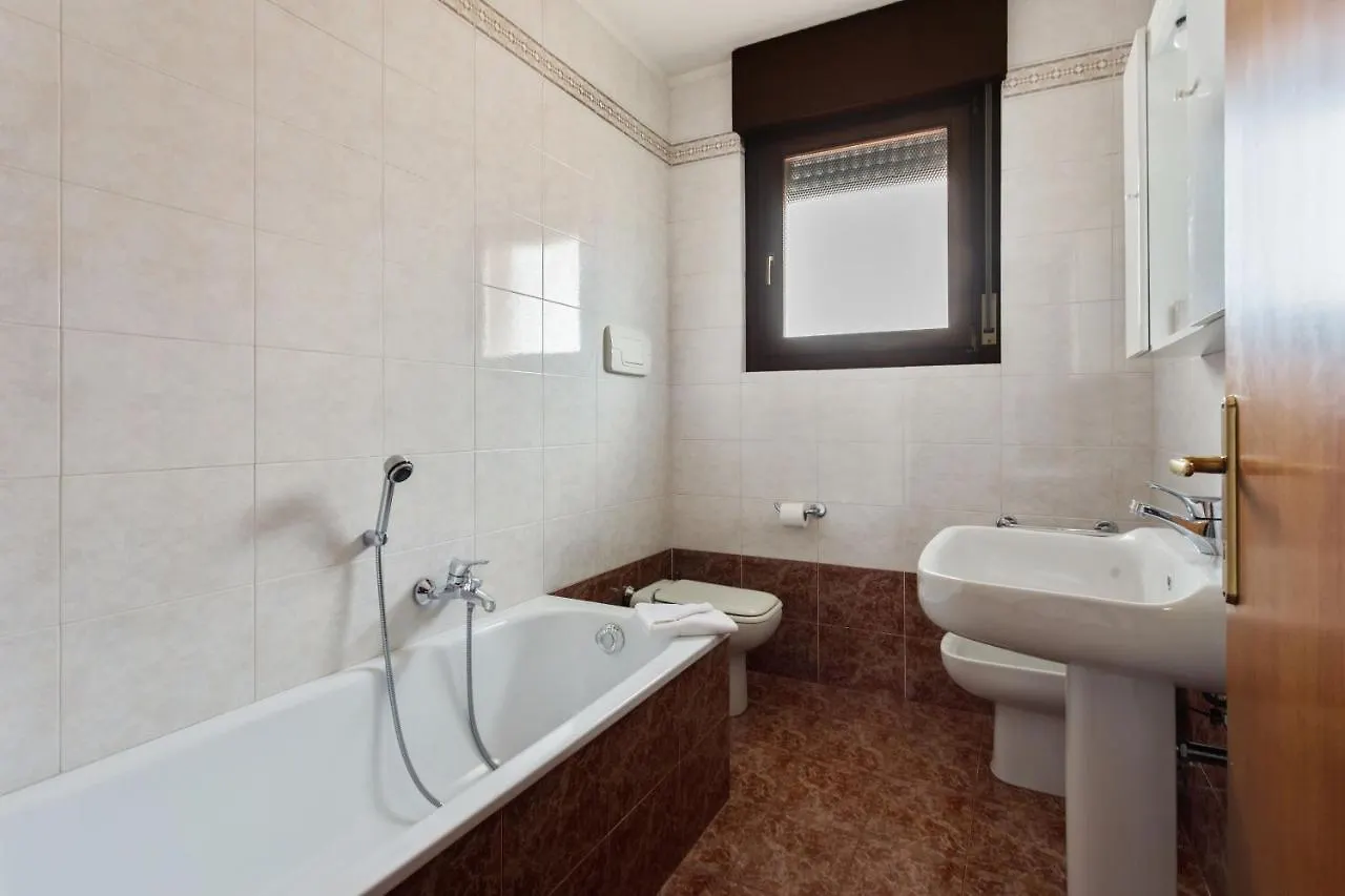 Borgo Roma With Parking - Pet Friendly Apartment Verona